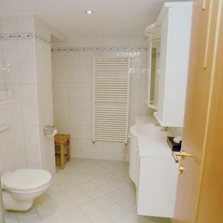 Haus Lenz - Fam Ostermann Апартаменты *