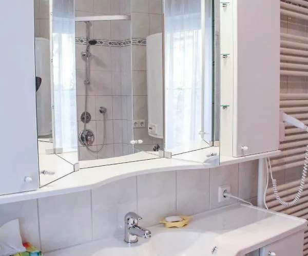 Haus Lenz - Fam Ostermann Apartman Puchberg am Schneeberg